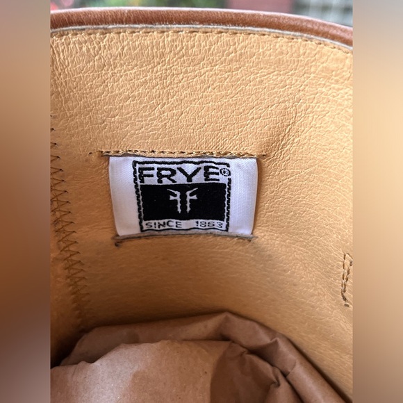 Frye Paige heeled boots- 76571 size 7.5 - Picture 10 of 10